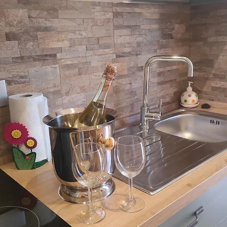 Orizzonte 5 Terre - Via Napoli 85, Stazione - Centro Storico Apartment *